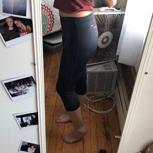 Adidas 3/4 length thermalite leggins